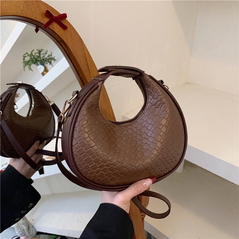 Luxury Brand Designer This Year's Trendy Fashionable Elegant Handbag 2023 New Versatile Ins Korean Version Crossbody Dumpling Bag Textured Women
