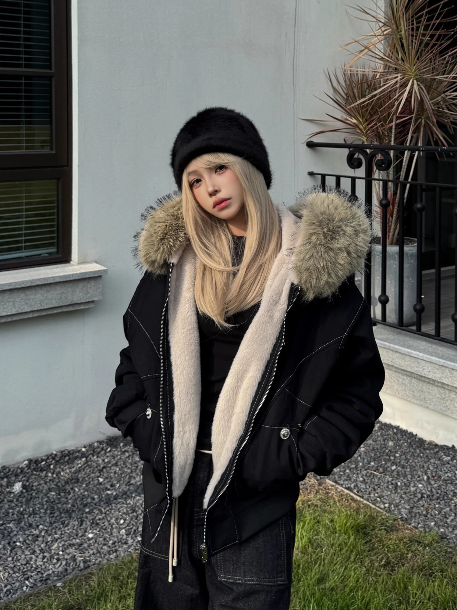 Autumn Winter Cotton Padded Jacket Women Outerwear Thick Warm Oversize Short Coat Female Hooded Long Sleeve Fur Collar Parkas 251021