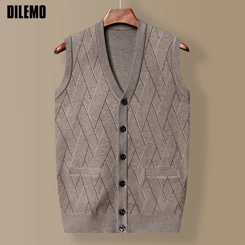 Top Grade Autum Winter Fashion Cardigan Knit V Neck Trendy Casual Sweater Vest Sleeveless Mens Clothes 251023