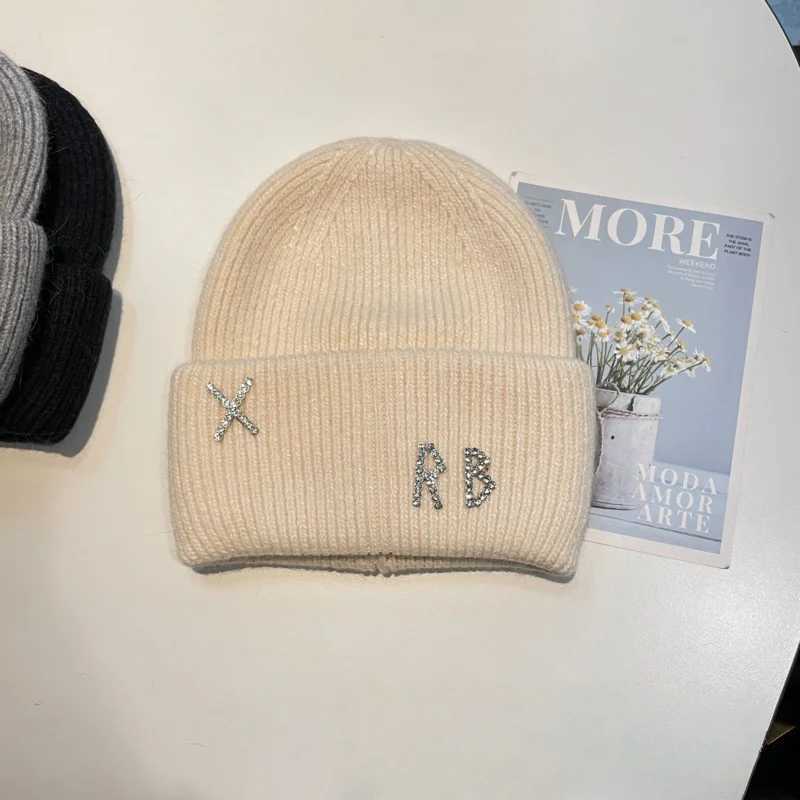 New Real Rabbit Fur Diamonds Letter Beanies Hats For Women Winter Warm Knitted Hat Famous Brand Lady Casual Bonnet Skiing CapXJ251023