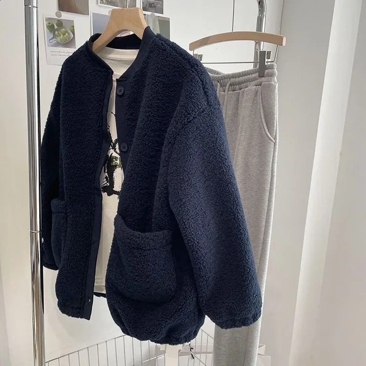 Womens Lamb Wool Cardigan Sweatshirt Solid Color Thick FleeceLined Niche Ballpark Jacket AutumnWinter Japanese Style Student 251022