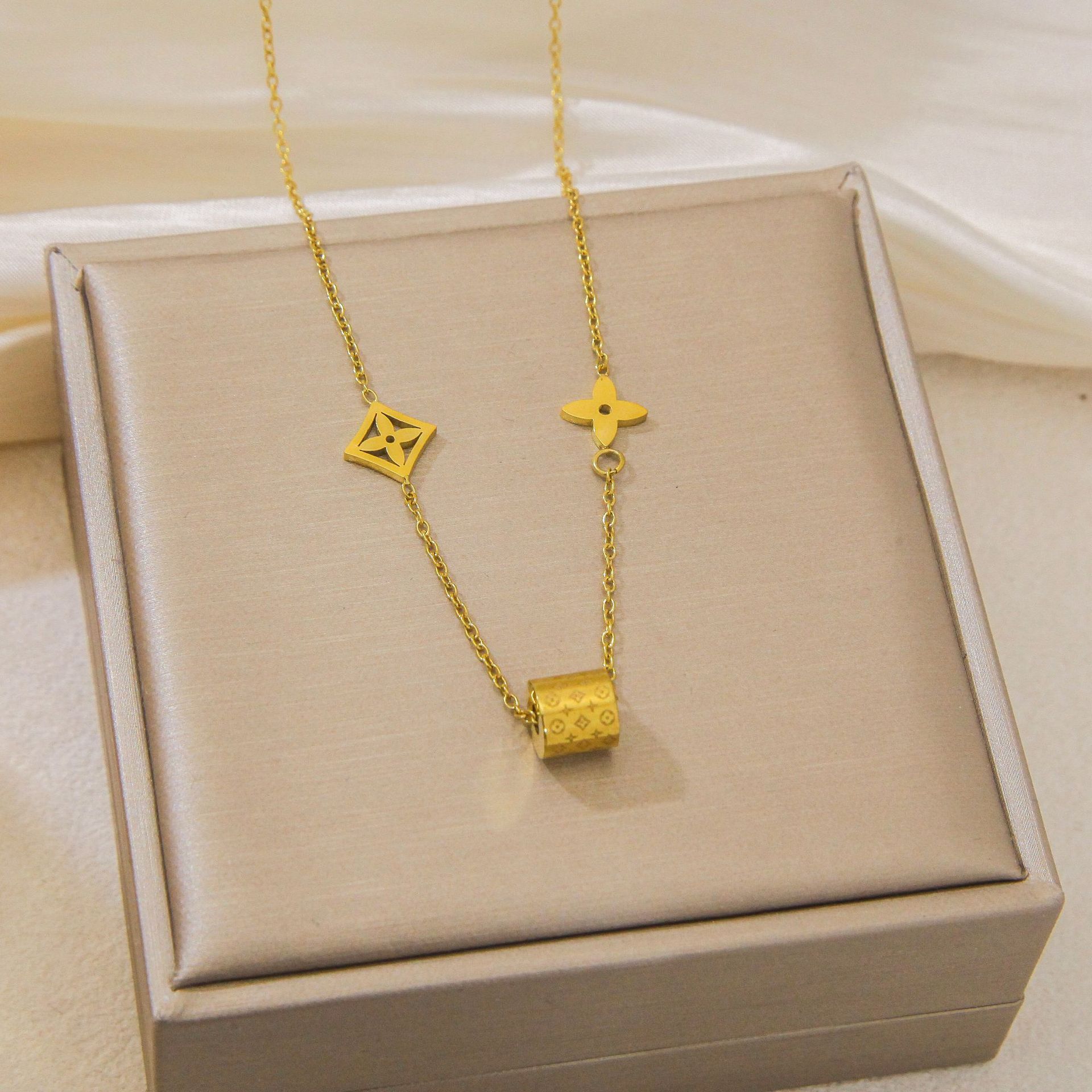 Designer Necklace For Women's Earrings Titanium Steel Gold Necklace Bracelet Collection Personality Simple Style Luxury Fashion Jewelry Women Nec