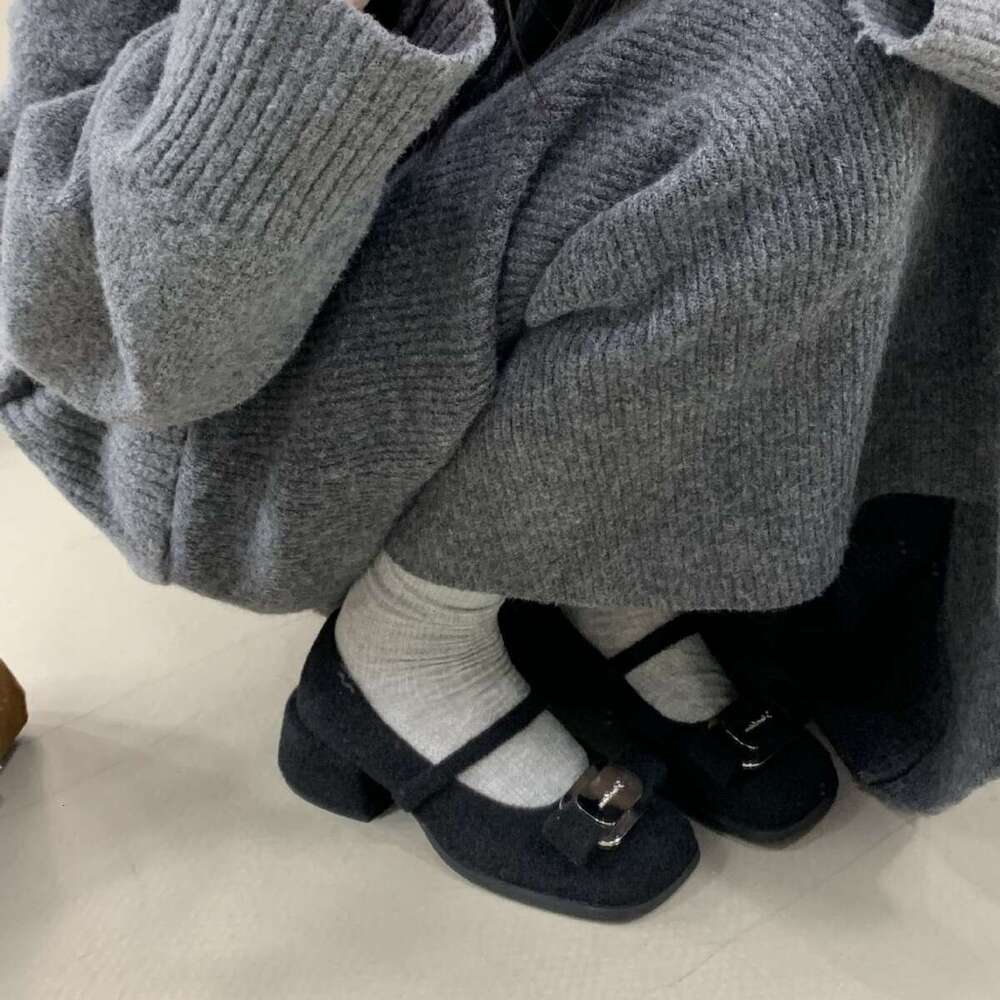 2025 New Ballet Style Metal Buckle One-Strap Round-Toe Granny Shallow Mouth Designer Shoe Mary Jane Shoes for Women