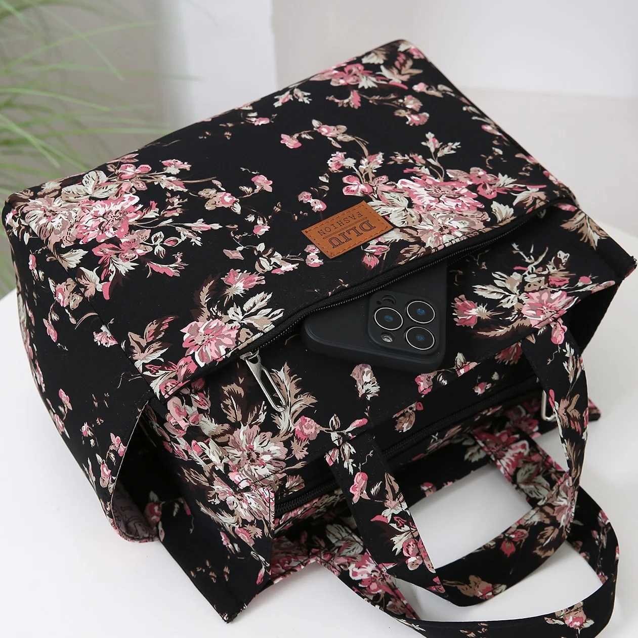 New Large Capacity Thickened Cloth Art Handbag Minimalist Work Lunch Box Storage Bag Suitable for Shopping Miscellaneous UsesL251023