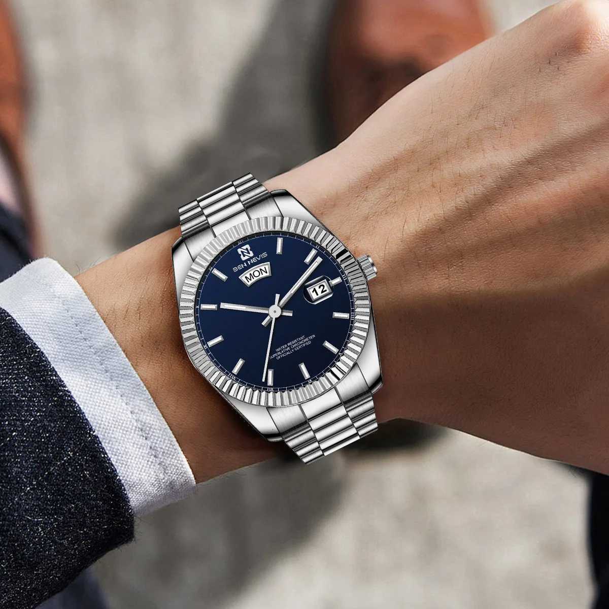 Men Luxury Watch 40mm Case Wristwatch Install Quartz Movement Stainless Steel Strap Diving Men WristwatchL251023
