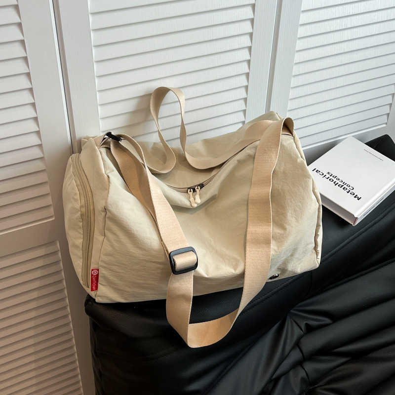 Dry and Wet Separation Casual Travel Bag Large Capacity Simple Lightweight Gym Bag Korean Fashion Crossbody Boarding Storage Bag W251023