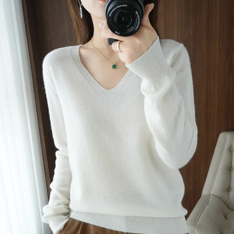 Womens Sweater Autumn Winter Knitted Pullovers Vneck Slim Fit Bottoming Shirt Solid Soft Knitwear Jumpers Basic Sweaters 251023