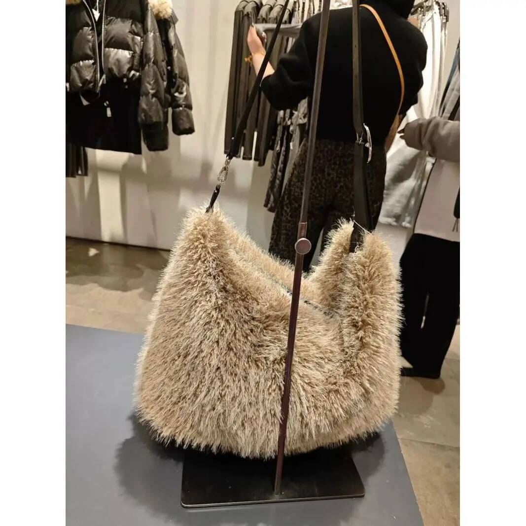 Vintage style khaki designer bag autumn and winter new luxury handbag large capacity soft plush casual women's shoulder bag spicy girl armpit tot