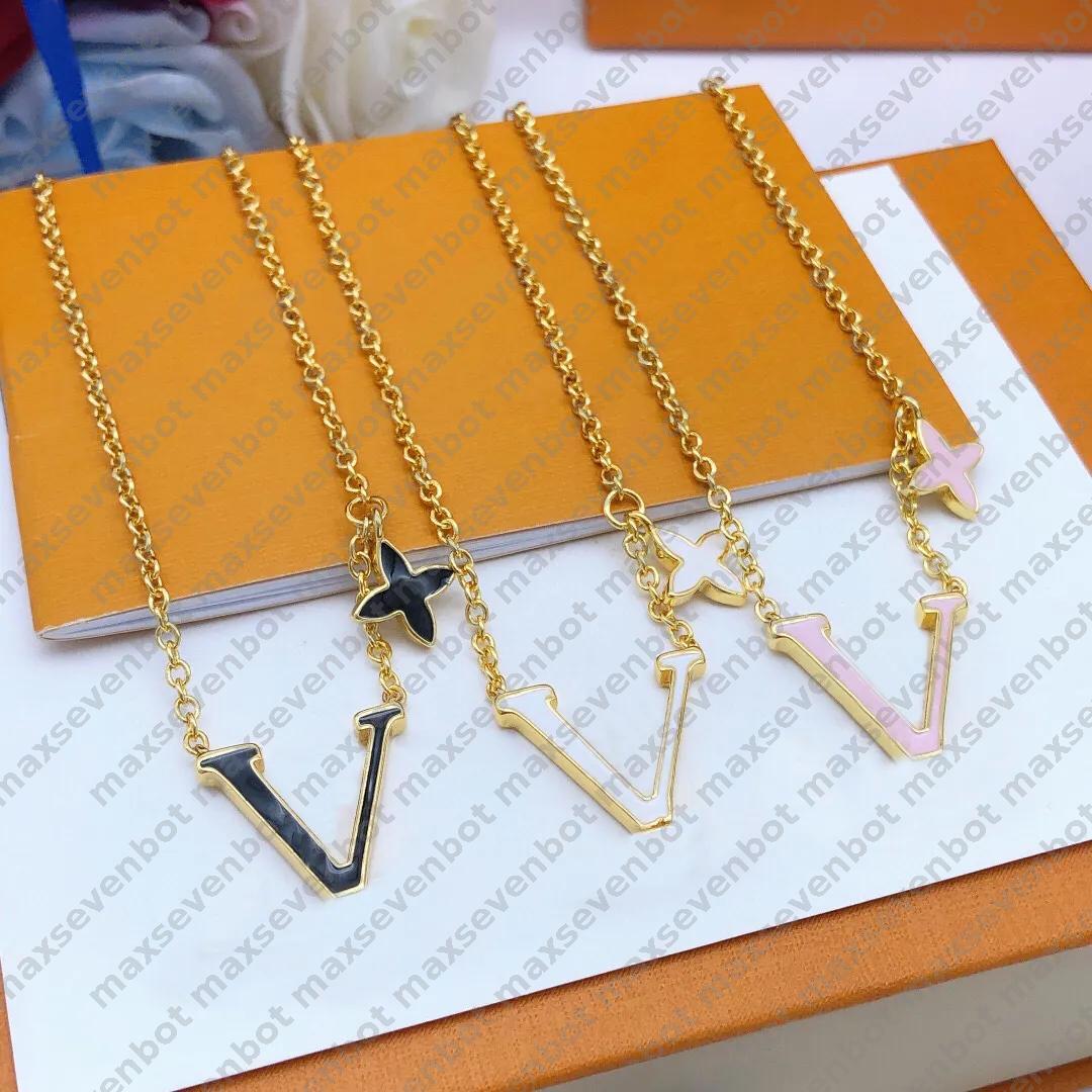 Designer Necklaces Womens Jewlery For Women Designer Flower Pendant Necklaces Classic Jewelry M01215 ICONIC Enamel Necklace 3 Styles With Box AJD2510231