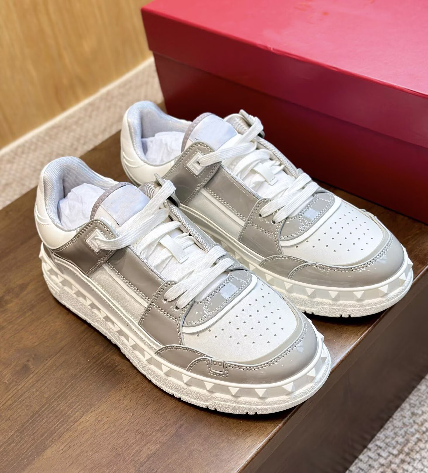 Famous Brand Men Women Freedots Low-Top Sneaker Shoes Calfskin Leather Rubber Sole Suede Leather Trainers Party Wedding Dress Couple Footwear