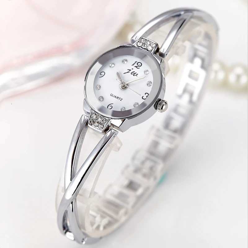 New Trendy Women Bracelet Watch Mujer Relojes Small Dial Quartz Leisure Popular Wristwatch Hour Female Elegant WatchesL251023