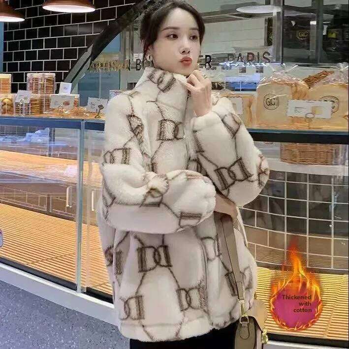 Women's Fleece Lined Thickened Jacket Autumn Winter New Style Loose Versatile Lamb Fur Leather Cotton Coat Trendy