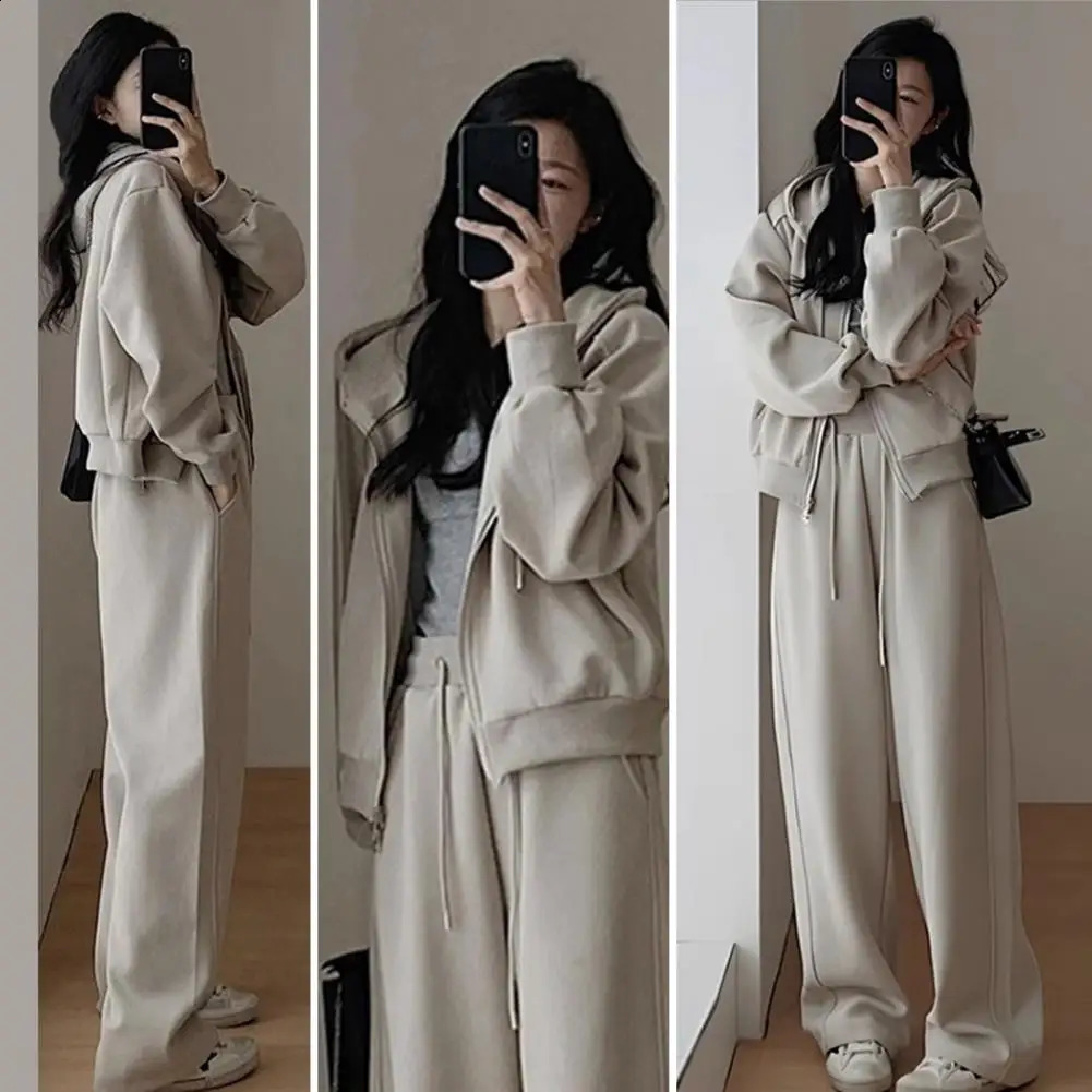 Lady Autumn Tracksuit Winter Sportswear Set with Hooded Jacket Wide Leg Pants for Women Plush Lined Coat 251022
