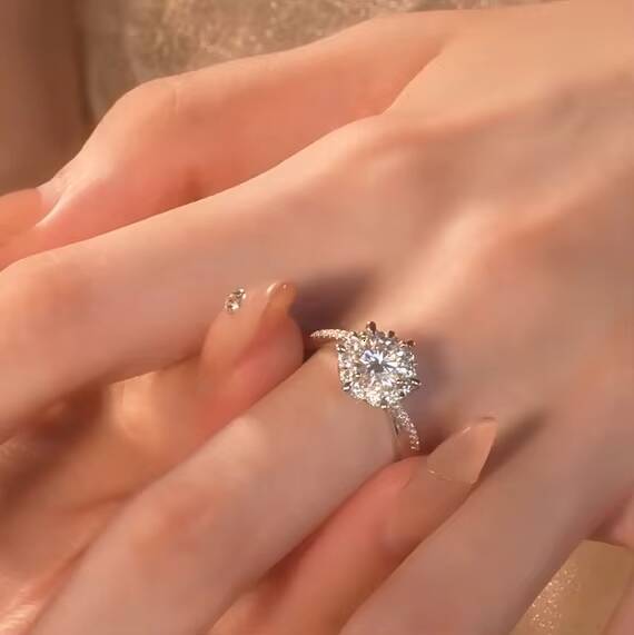 925 Sterling Silver Vega Ring with 1 Karat Moissanite Diamond Live Twist Arm Female Source CrossBorder Explosive Source