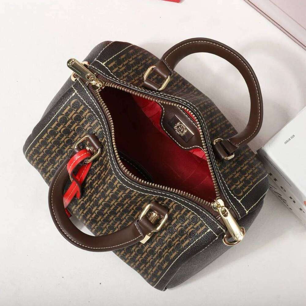 CH Real Comfort Texture Handbag Niche Brand High-End Boston Handheld 2025 Designer New Trendy Women's Crossbody Bag