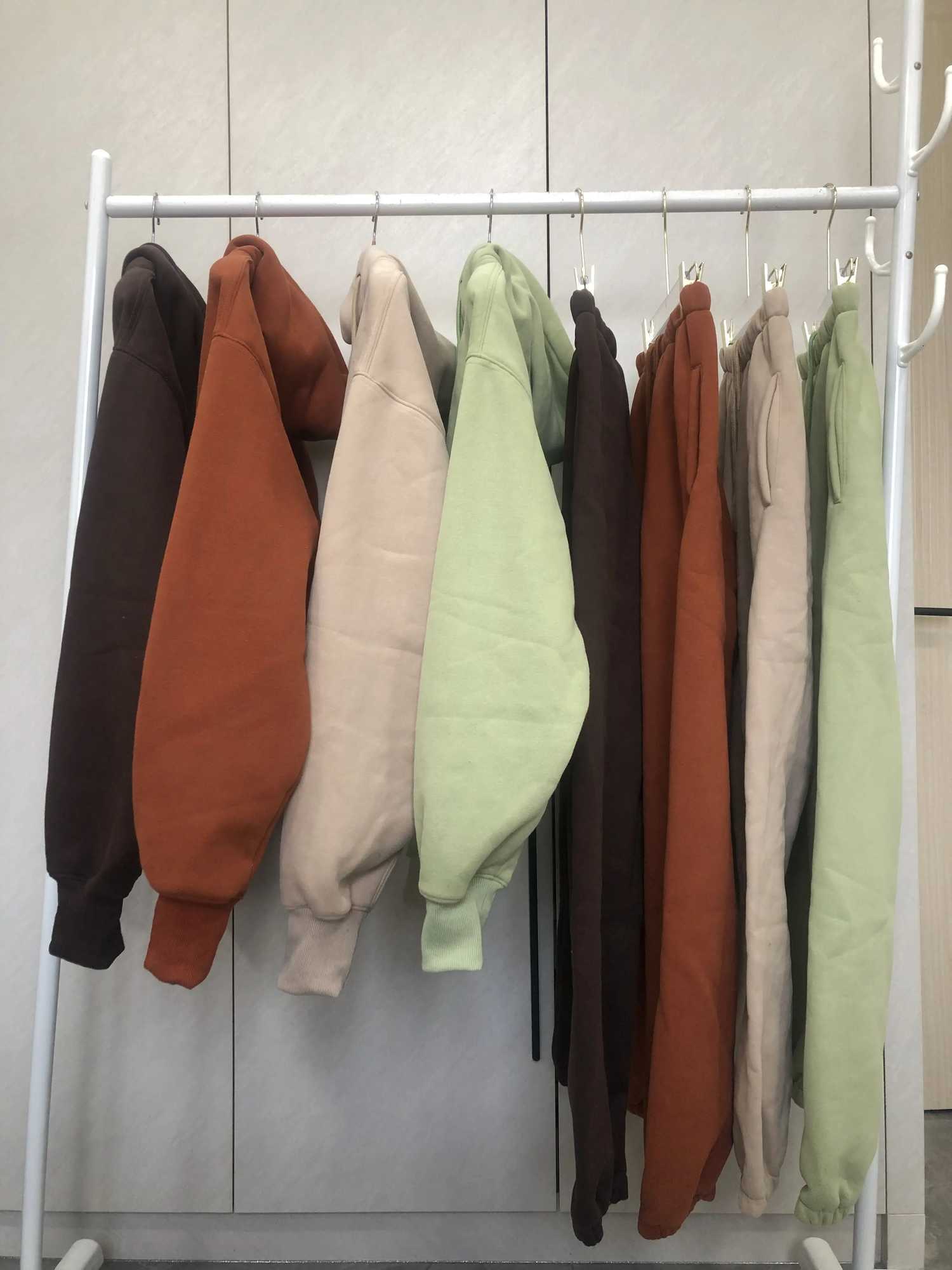 Wholesale Fleece Hoodie with Jogger Pant Sweat Suit Fall Winter 2 Piece Set Tracksuit Women Sports Outfit Two Piece Solid CasualT251022