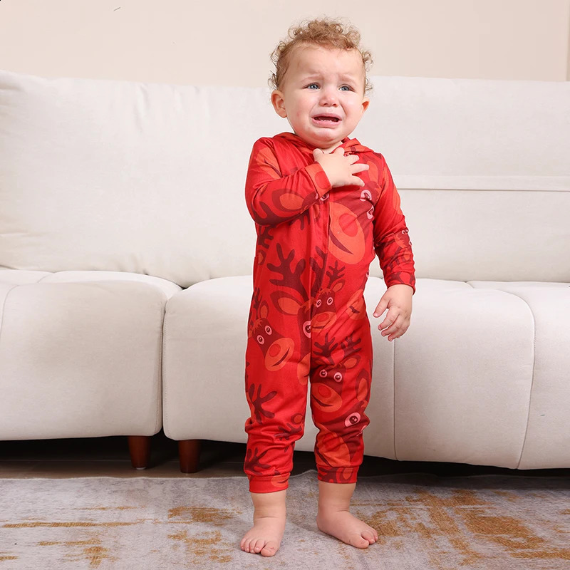 Christmas Matching Outfits for Family Elk Ear Hooded OnePiece Jumpsuit Romper Adults Kids Clothing Set Pajamas Xmas Look Pyjama 251023