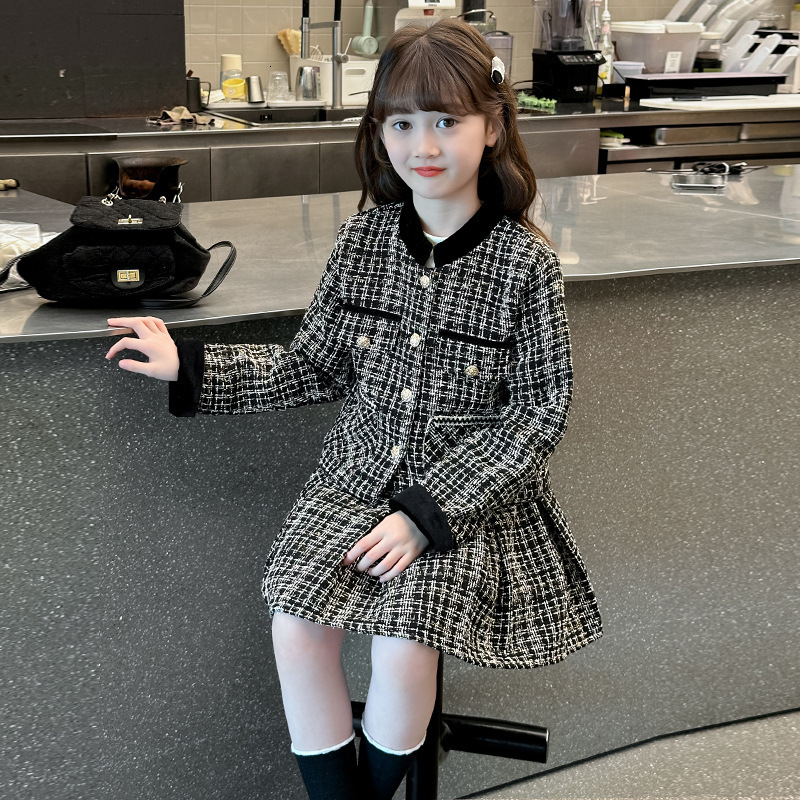 Children's designer fashion autumn and winter set, new twill fabric two-piece set, fashionable girl pleated skirt set, fashionable