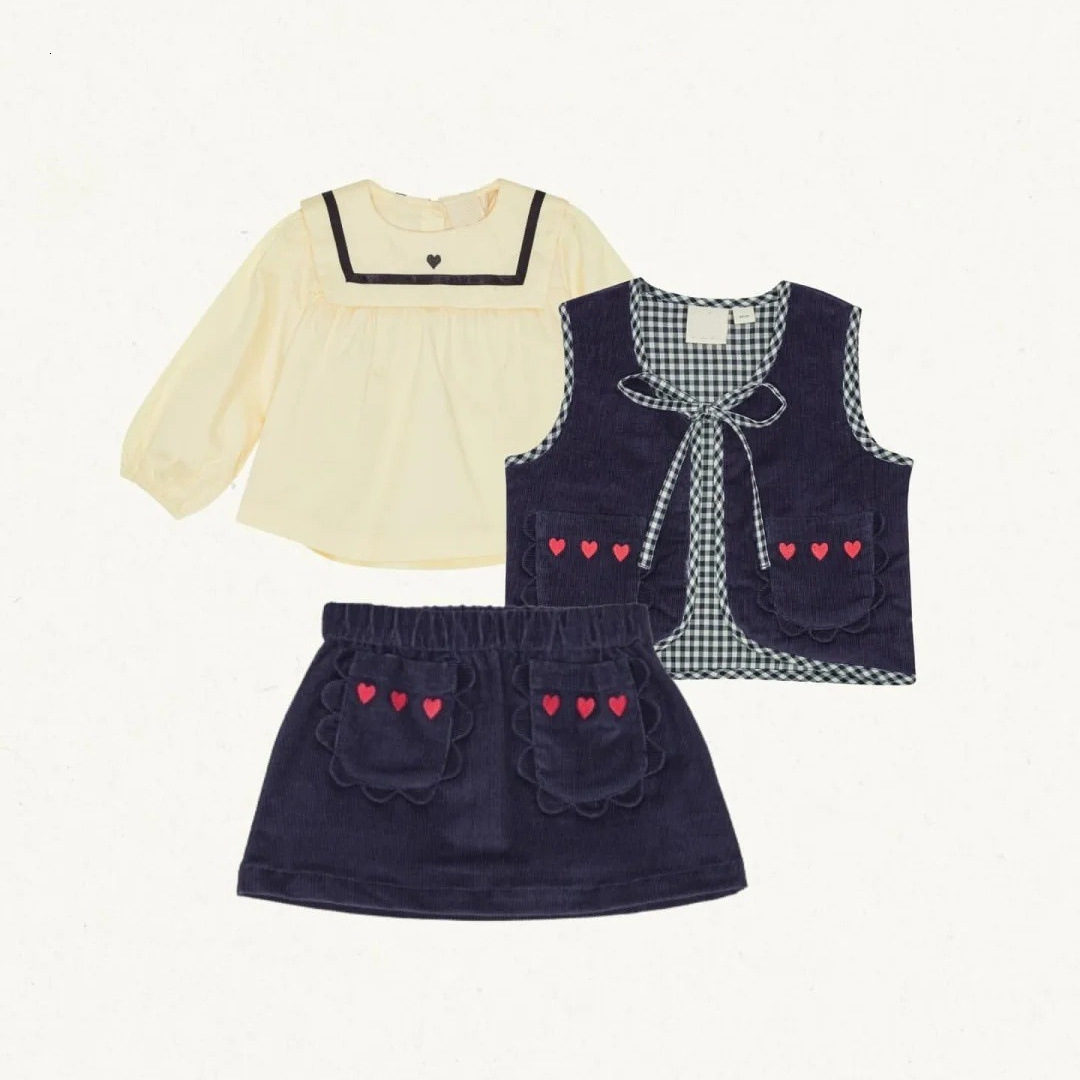 New autumn and winter multifunctional designer fashion corduroy girls' vest and short skirt heart-shaped embroidered children's jacket and s