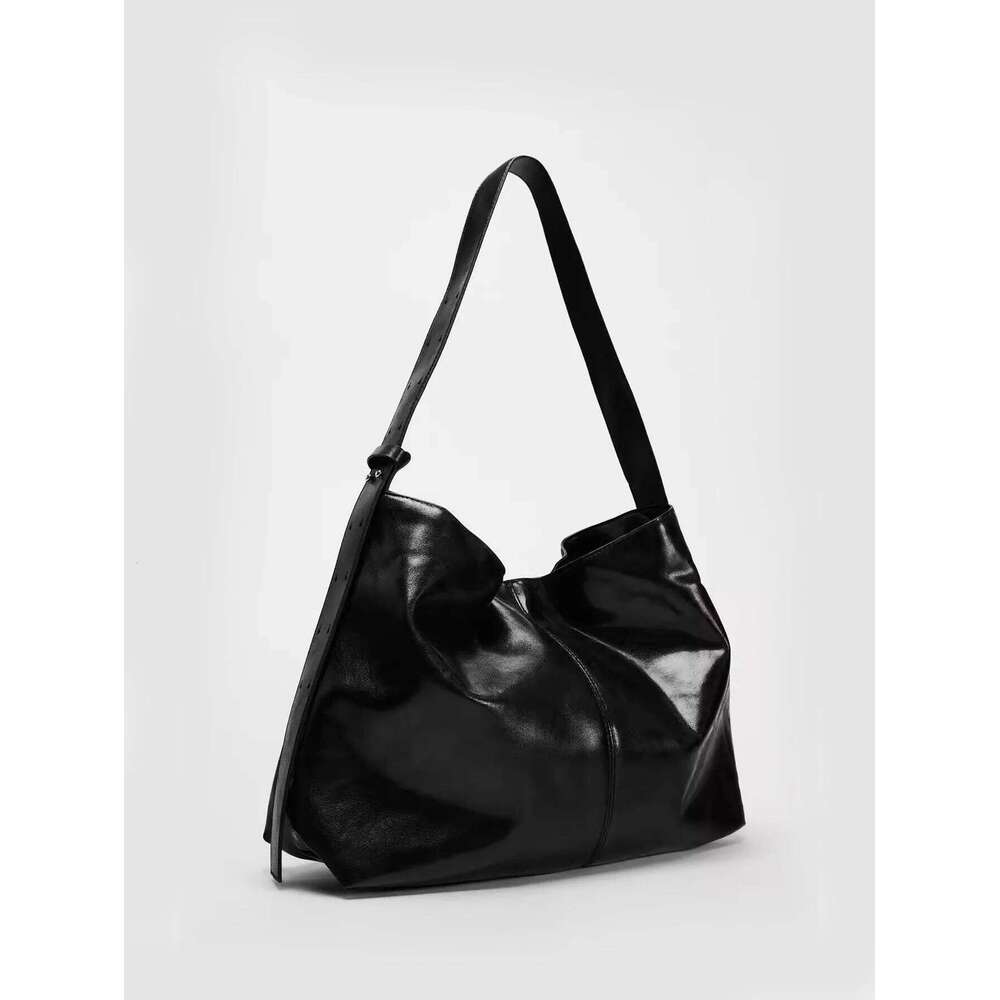 New Black Large Capacity Commuter Leisure Single Shoulder Soft Leather Diagonal Cross Tote Bag For Autumn And Winter
