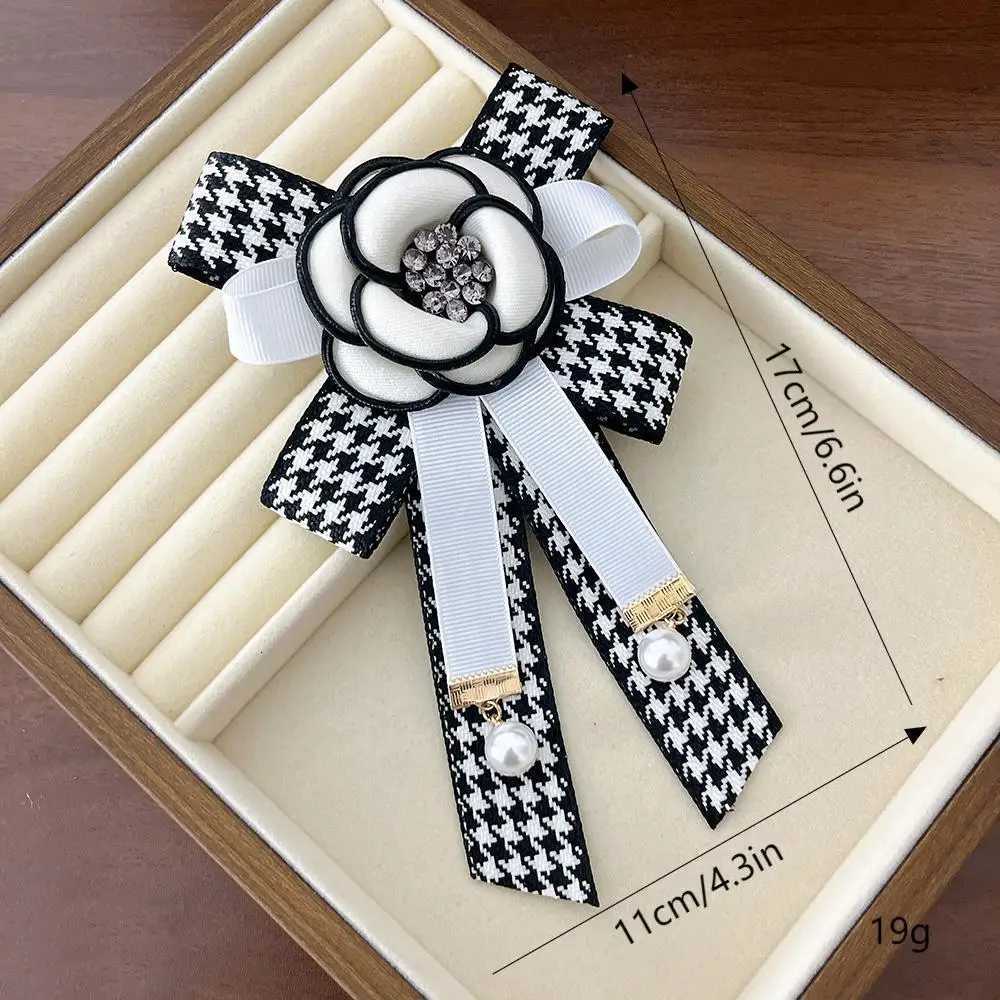 Korean Fabric Bow Brooch Rhinestone Pearl Fashion lia wer Lel Pins Luxry Wedding Party Badge Jewelry Gifts for Wen Y251023