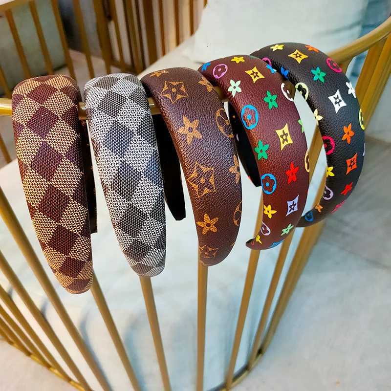 Han leather color printed checke wide edge band hair accory simple face ing and prure hair accory Y251023