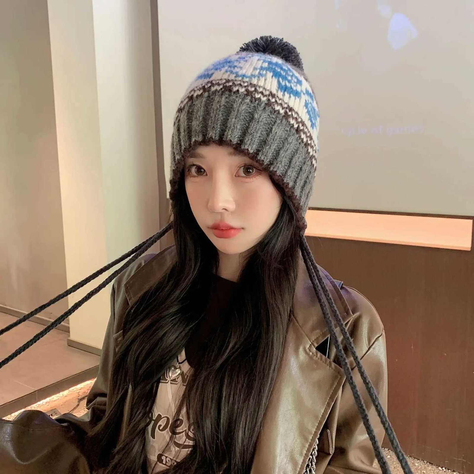 Contrasting Color Versatile Small Face Winter Warmness Jacquard Knitted Hat Womens Large Head Circumference Ear Protection PomXJ251023