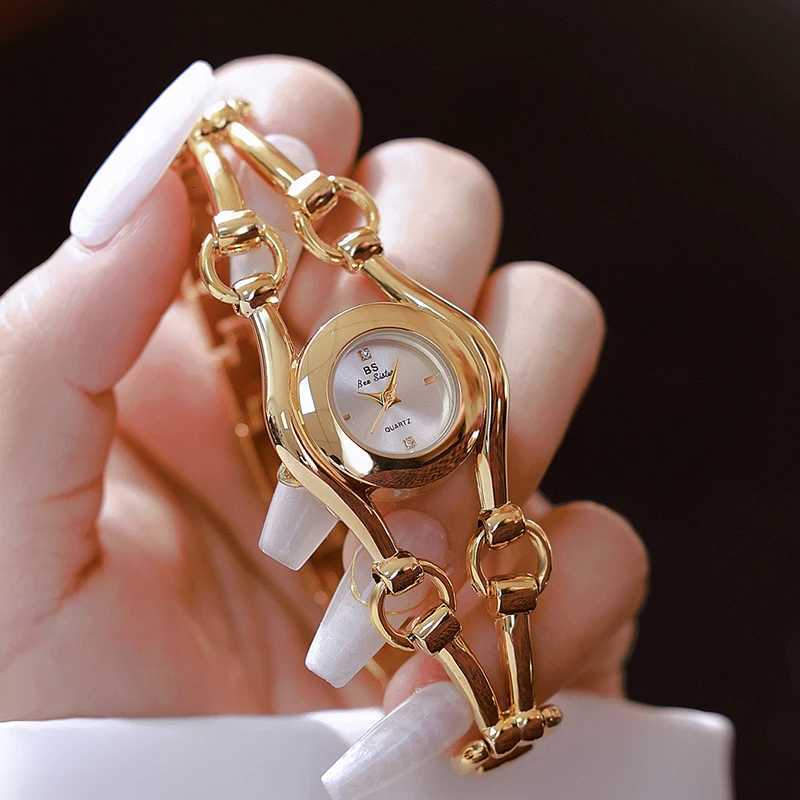 Women Bracelet Watches Top Brand Luxury Elegant Fashion For Ladies Wrist Watches Steel Quartz Female Clock Gold High QualityL251023
