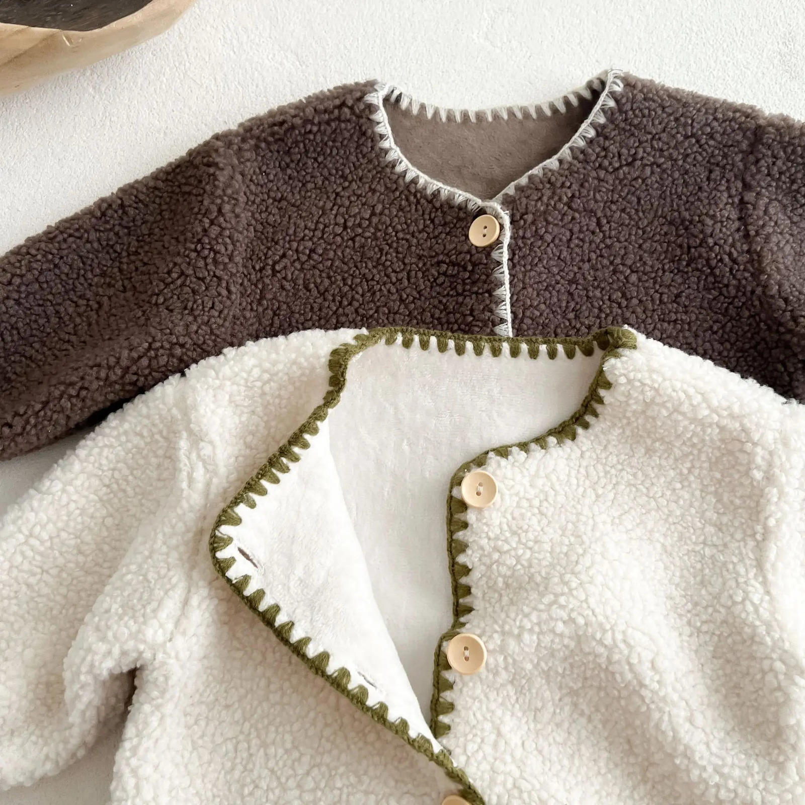 Winter in Infant Kids Thicken Plush Warm Outfits toddler Baby Overlock Jumpsuits born Romper Gift Hat 03Y 251023