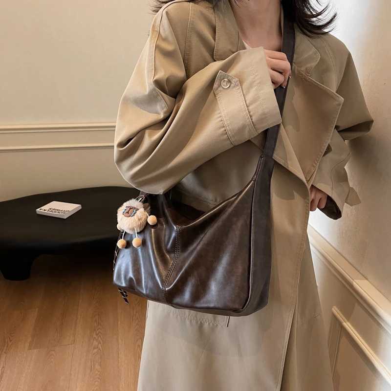 New Fashion Womens Crescent bag High Quality PU Leather Womens Shoulder Bag Waterproof Crossbody Bag Multi Functional Tote BagL251023