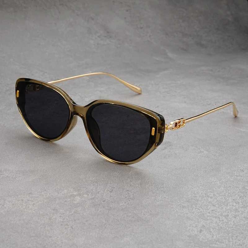2025 New Vintage Fashion Small Cat Eye Sunes Ladies Metal Leg Sun es Wen Retro Luxury Designer UV400 GafasW251023