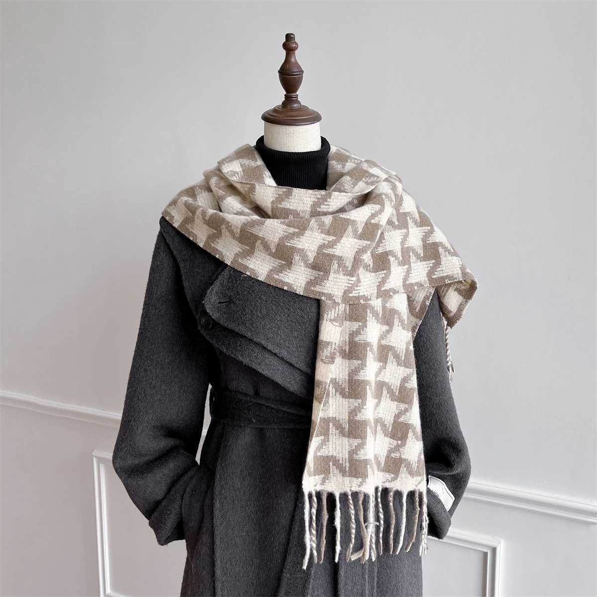 New Women ColdProof Winter Warm Cashmere Scarf Stripe Thick Designer Soft Shawls Tassels Foulard Fashion Luxury J251113