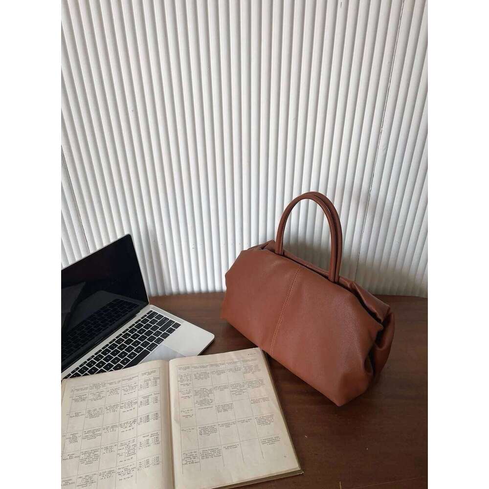Niche design lazy loose cowhide cloud bag new high-quality versatile handbag for women