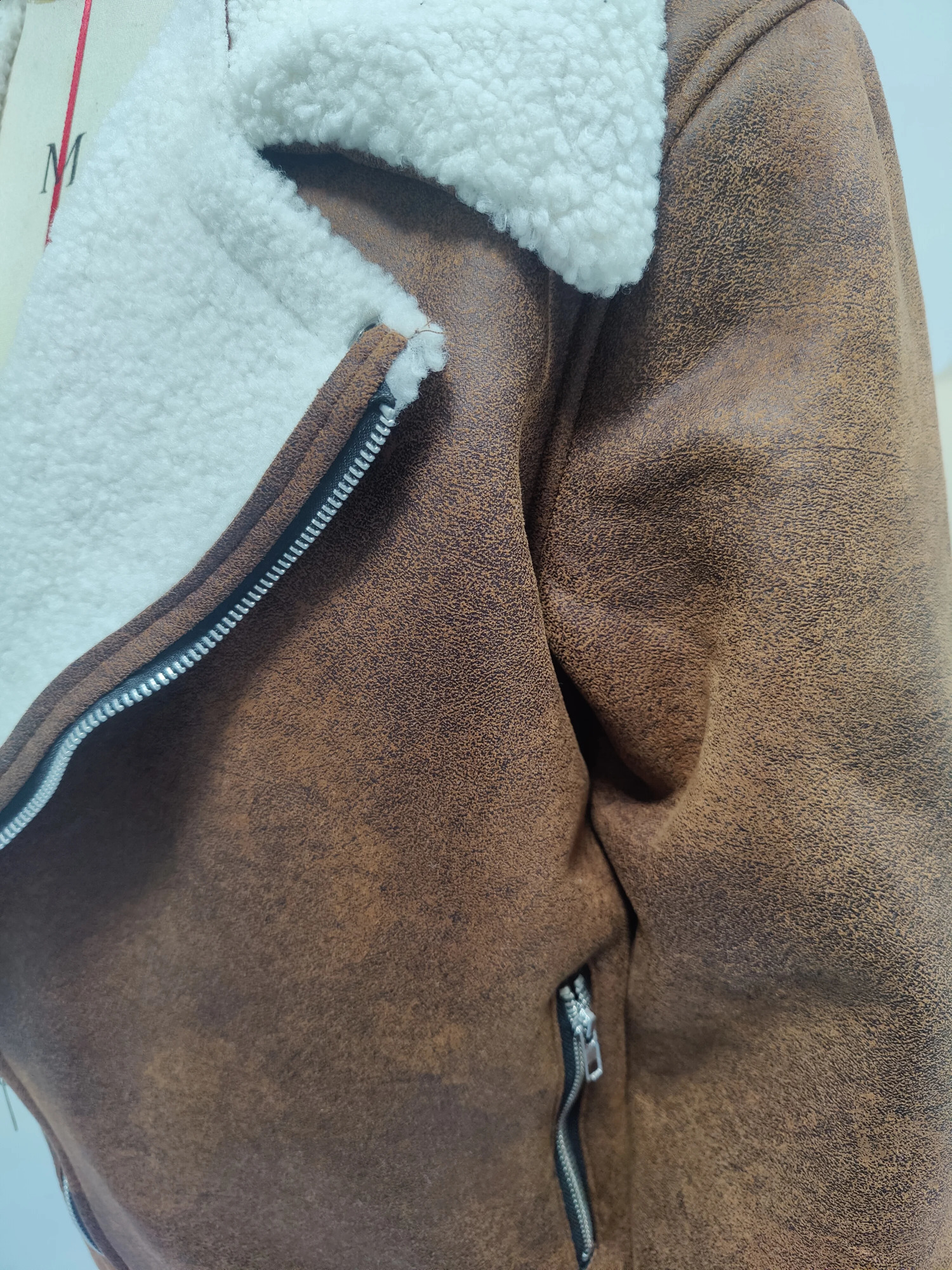 Mens Point Collar Winter Jacket Thickened Windproof Faux Leather Coat Warm Fleece Lined Casual Outdoor Clothing 251023