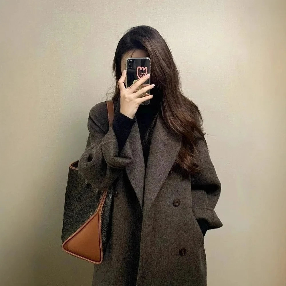 Thickened OverKnee MidLength Woolen Coat Womens Autumn Winter Fashion Korean Style Womens Outerwear Polyester Fiber 251020