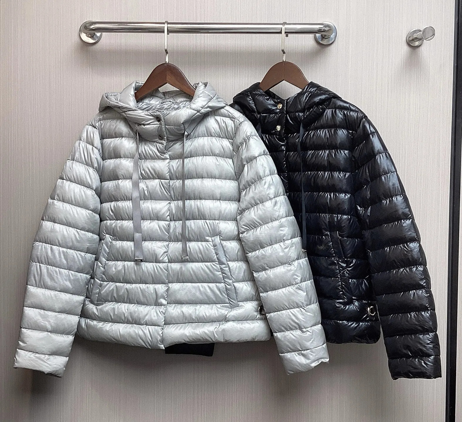 H style pure color drawstring hooded temperament commuting light and thin down jacket 251022