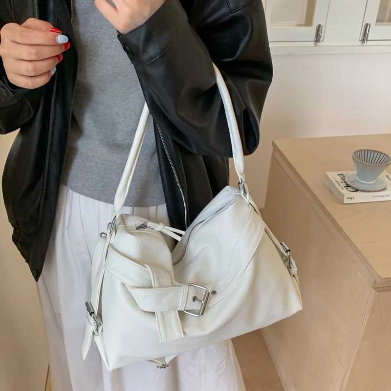 Large Capacity Soft Leather Tote Bag Fashion Belt Buckle Handbag New Shoulder Messenger Bag Retro Hot Girl Motorcycle BagL251023