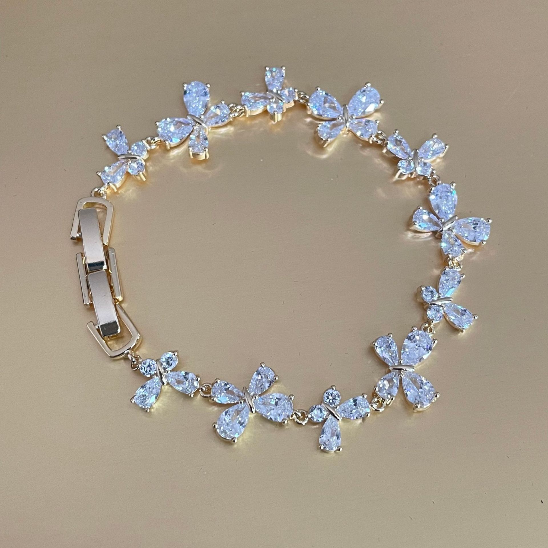 Designer bracelet 14k white gold full diamond zircon butterfly bracelet for women luxurious and high-end feel Charm bracelet adjustable bracelet free 