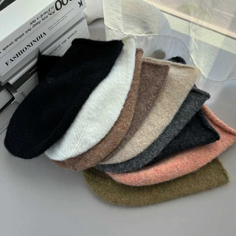 Highquality Wool Blend Beanies Women Men Warm Knitted Cold Hats Ladies MicroCurled Stacking Hat Female Male Autumn WinterXJ251023