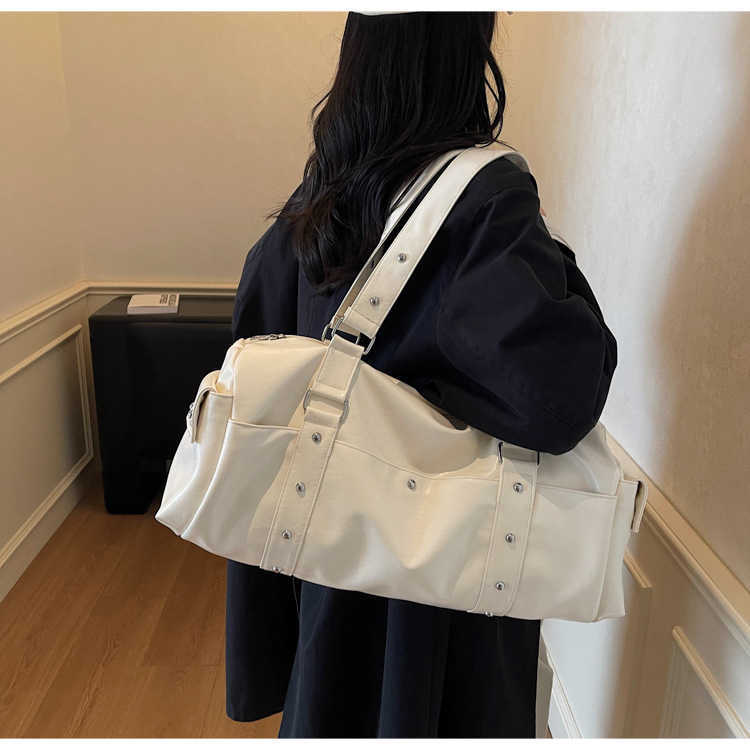 Shortdistance Travel Bag Large Capacity Simple Casual Shoulder Crossbody Bag Light Luxury Commuter Bag Highquality Sports Fitness Bag W251023