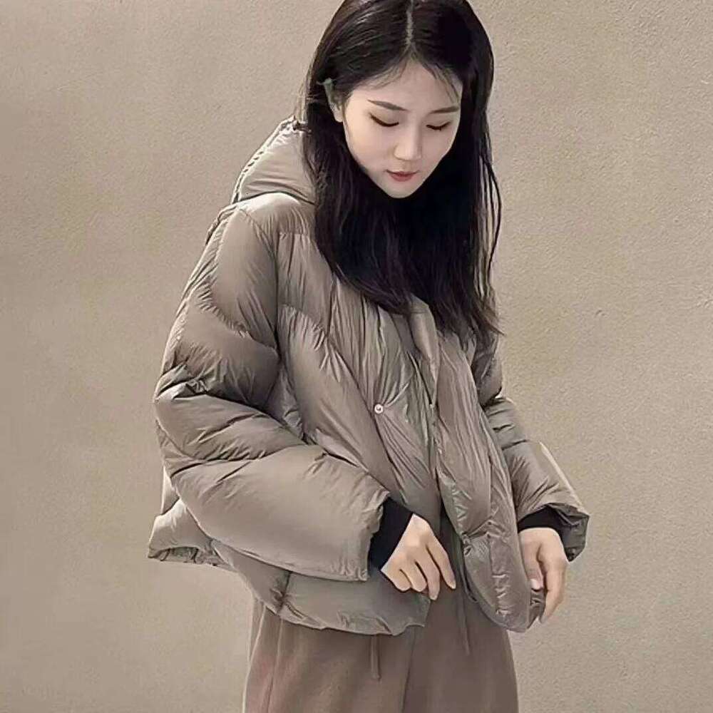 2025 Autumn Winter Women Ultra Light Solid Color Down Jacket Female Loose Short Casual Thin Single-Breasted Puffer Coats Designer Women