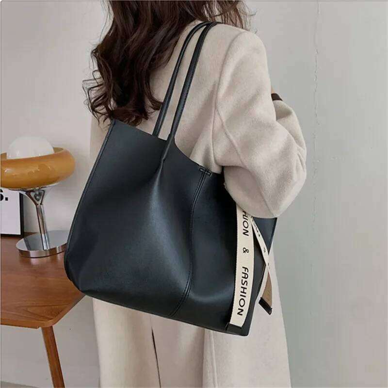 Street Fashion Women's Versatile PU Leather Shoulder with Scarf Stylish Tote Bag Large Capacity Handbag Women Daily Use