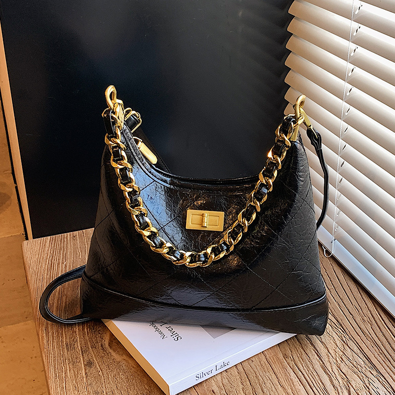 Luxury Brand Designer Bag High-End Oil Leather Small Bag 2025 New Quilted Embroidery Versatile Crossbody Bag Women's Shoulder Underarm Bag