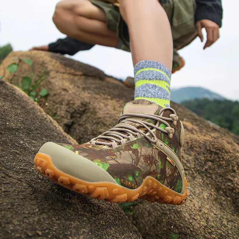 XIANGGUAN men hiking shoes outdoor waterproof hunting shoes camping tactical boots skid wear resistant rock climbing shoes women J251023