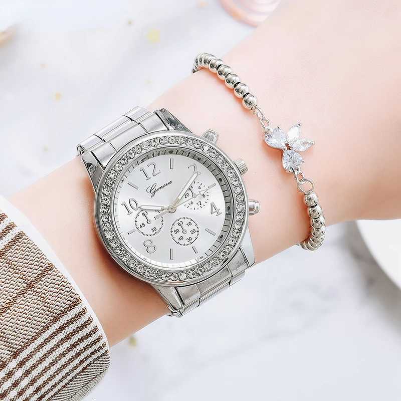Womens Watch Stain Steel Strap Women Quartz Watches Waterproof Rhinestone Gold Watch Retro Ladies Bracelet WristwatchL251023