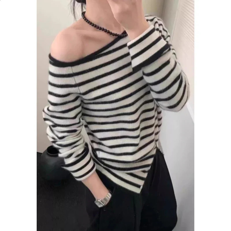 Autumn Winter Off Shoulder Sweater Fashion Salsh Neck Long Sleeved Sweater Elegant Hem Buttonup Knitwear Korean Knit Pullover 251023