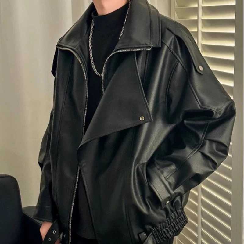 Mens Autumn High Colar Pu Leather Jacket American Retro and Cleanfit Handsome Loose Fashion Atmosphere Asymmetrical Zipper Coat W251023