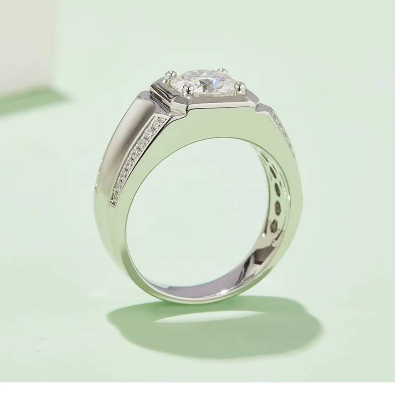 Wholesale Price Moissanite Rings Men Hip Hop Brilliant Cut Ring VVS Moissanite Diamond Inlaid Ring for Women