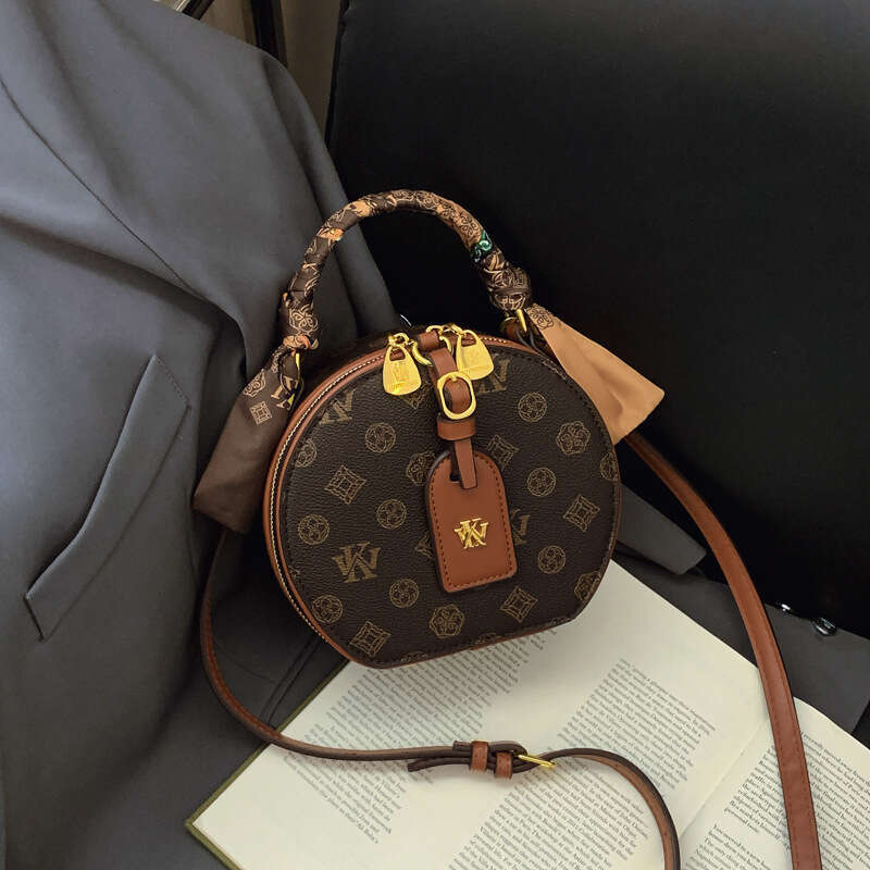High-End Handheld Vintage Round for Women 2025 New Luxury Single Shoulder Crossbody Bag designer