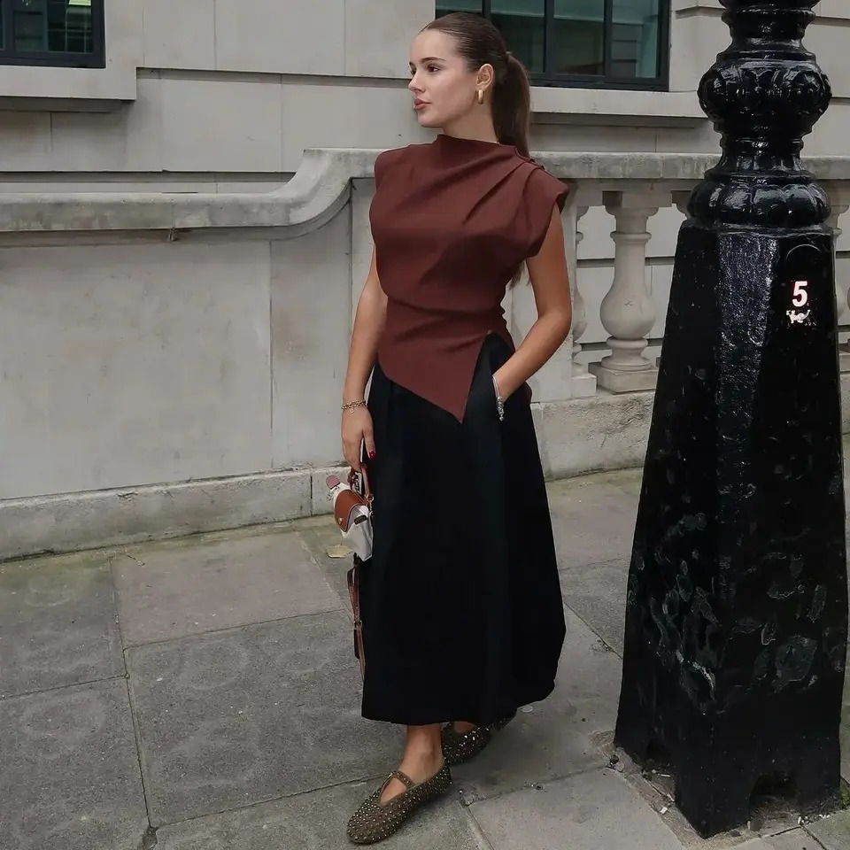 2025 Summer Asymmetric Tank Women Wine RedBrownBlack Ruched Sleeve OfficeParty Tops Breathable Stretchy Slim Fit Streetwear 251023